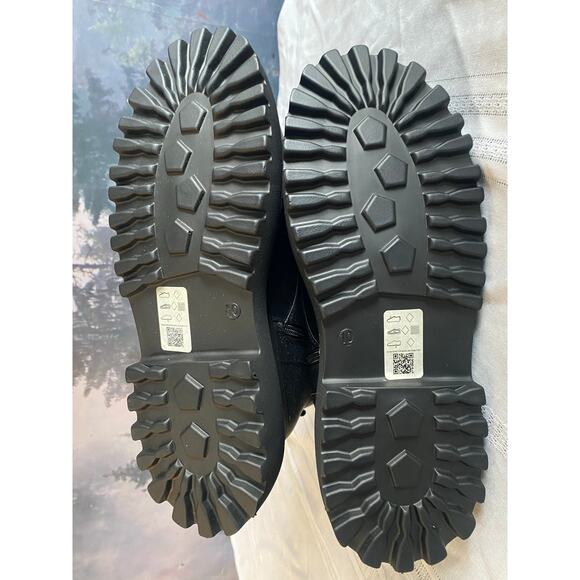 OSOS Women’s Size 10 Black Platform Combat Boots Chunky Lug Sole Lace-Up zip - Picture 2 of 8